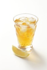 Cold yerba mate with lemon