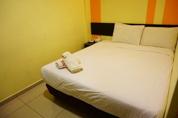 Small Hotel Bedroom for Budget Hotel