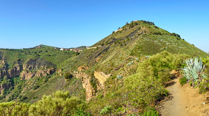 Hiking at volcanic crater "Pico de Bandama" in Gran Canaria - Spain