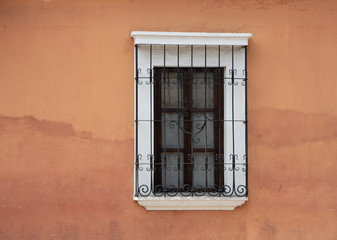 Fototapeta na wymiar doorways and entries in Antigua Guatemala