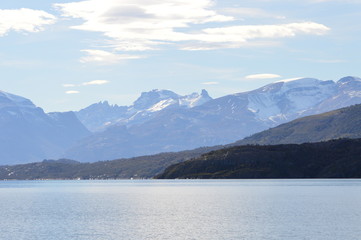 Fototapeta na wymiar lago argentino