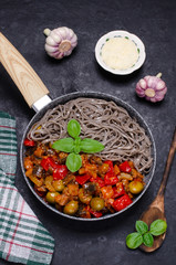 Buckwheat noodles with vegetables