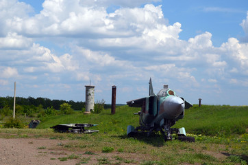 Ukrainian (former Soviet) military plane wreck - 267883642