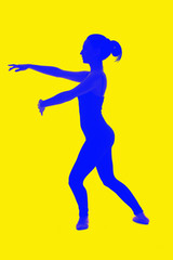 Fototapeta na wymiar Poses de baile con alto contraste y en dos tonos