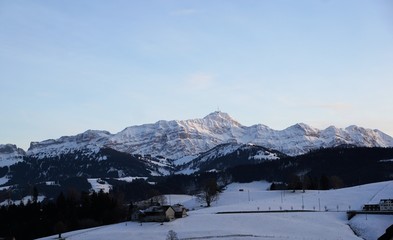 Fototapeta na wymiar schwellbrunn dorf im Appenzell in der Schweiz