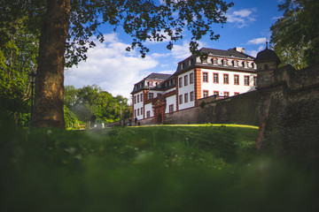 Fototapeta na wymiar Zitadelle Mainz im Frühling