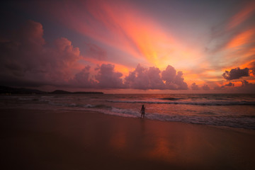 Fototapeta na wymiar Pink sunset on the beach in Thailand