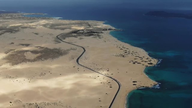 Aerial view Corralejo Dunes Natural Park in Fuerteventura, espania