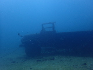 海底トラックとダイビング