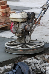Tool for smooth concrete surface
