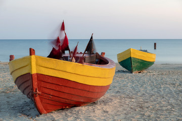 łodzie.plaża,morze © Andrzej