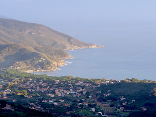 Die Bucht von Marina di Campo auf der Insel Elba in Italien