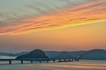 日本の絶景角島大橋の夕暮れ