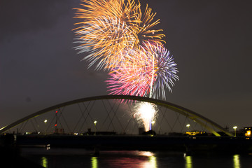 Fototapeta premium fireworks over river