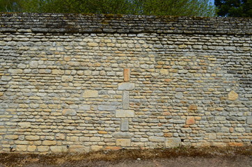 Mur d'enceinte en pierre (région de Caen - Normandie)