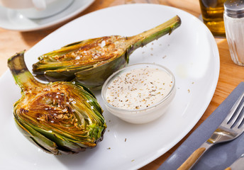 Fried artichokes with koshering salt
