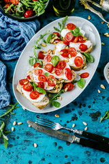 Bruschetta mit Kirschtomate und Mozzarella