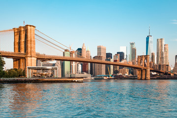 Amazing panorama view of New York City and Brooklyn bridge - obrazy, fototapety, plakaty