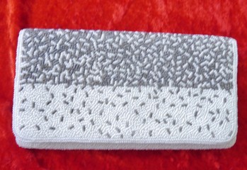 Perlenbestickte Damenhandtasche