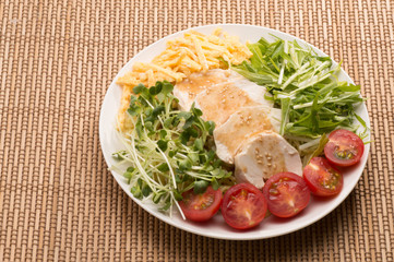 蒸し鶏の冷やし中華