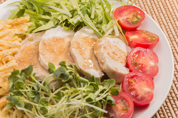 蒸し鶏の冷やし中華