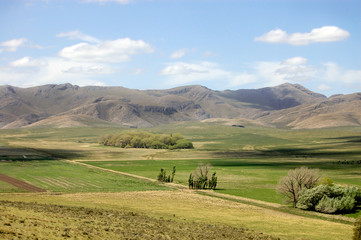  Landscape of mountains and plain