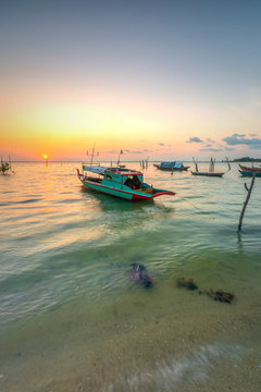 the tide is ready to sail 