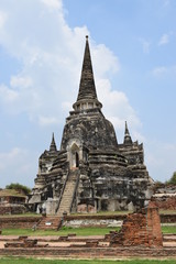 Fototapeta na wymiar Ayuttahaya kompleks świąntynny Tajlandia, Wat Mahathat, Wat Phra Si Sanphet