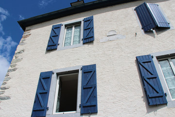 house in bilhères (france)