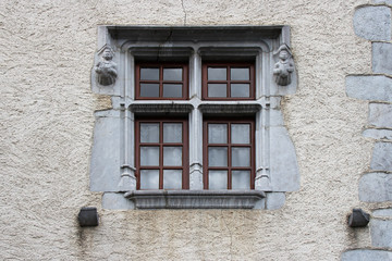 Fototapeta na wymiar gothic window in bielle (france)