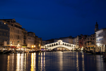 Fototapeta na wymiar Rialto Bridge, Venice