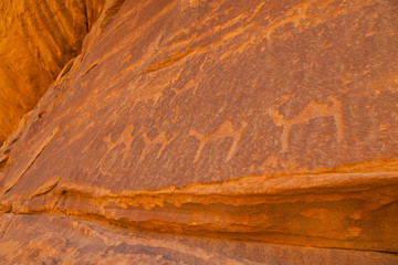Grabados rupestres Nabatéos, Wadi Rum, Jordania, Oriente Medio