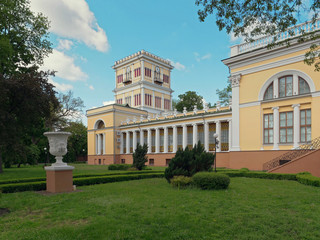 Fototapeta premium GOMEL, BELARUS - MAY 15, 2019: City Park. Rumyantsev Palace Complex.