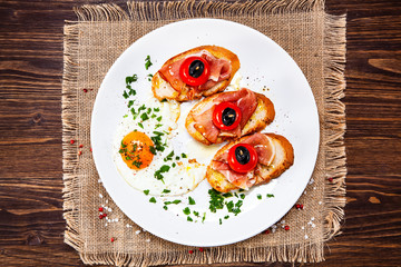 Breakfast - fried egg and sandwiches