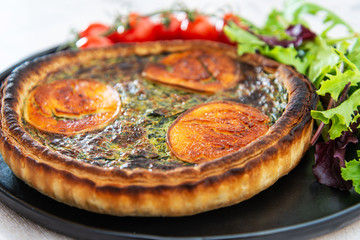 Spinach goat cheese tart with cream