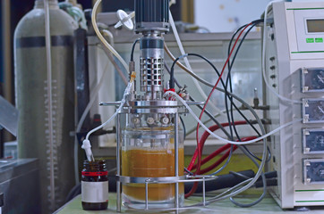 Ethanol production in laboratory fermentor or fermenter