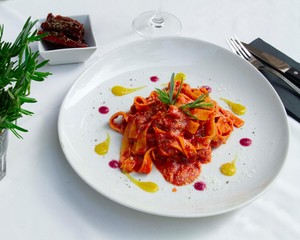 Tagliatelle bolognesa