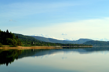 Fototapeta na wymiar Lake Shaori in Racha, Georgia