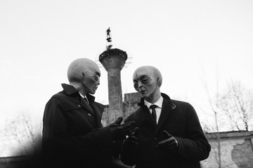 Alien's conversation