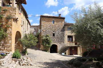 Village de Labastide de Virac en Ardèche - Maisons typiques