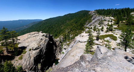 Chilnualna Falls Hike in Yosemite National Park in California