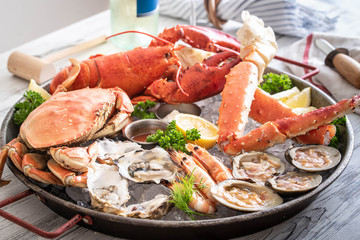 gorgeous seafood platter image