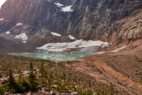 Canada, Alberta, Jasper National Park, Mountain Edith Cavell, Angel Gl