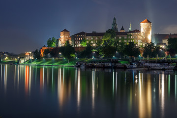 Fototapeta na wymiar Wawel fortress in Krakow