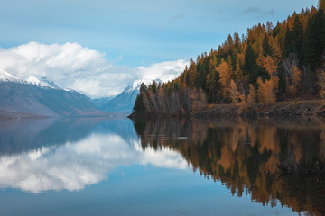 Obraz premium lake in the mountains