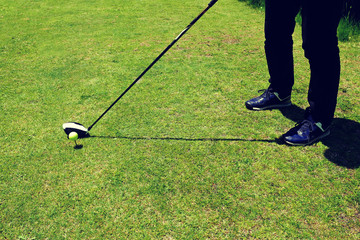 ゴルフ、ティーショット、ドライバー