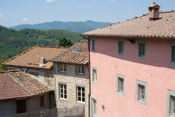 Obraz premium View of homes in the historic village of Benabbio in the Province of Lucca, Tuscany, Italy