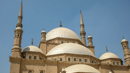 Fototapeta na wymiar domes of the alabaster mosque in cairo