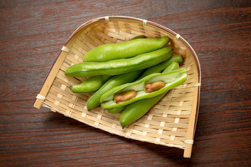 ピンクのそら豆