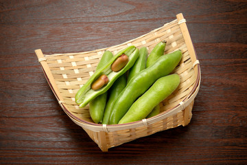 ピンクのそら豆